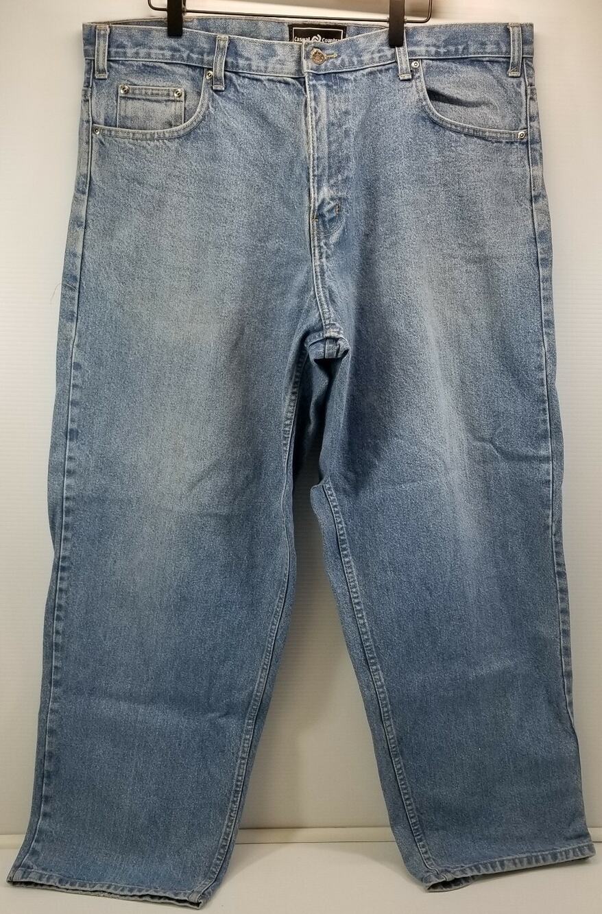 II) Vintage Casual Country Men's Blue Light Wash Jeans 42x32
